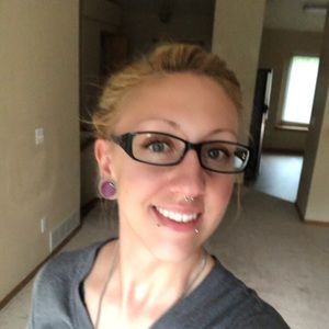 Meet your Posher, Rhiannon